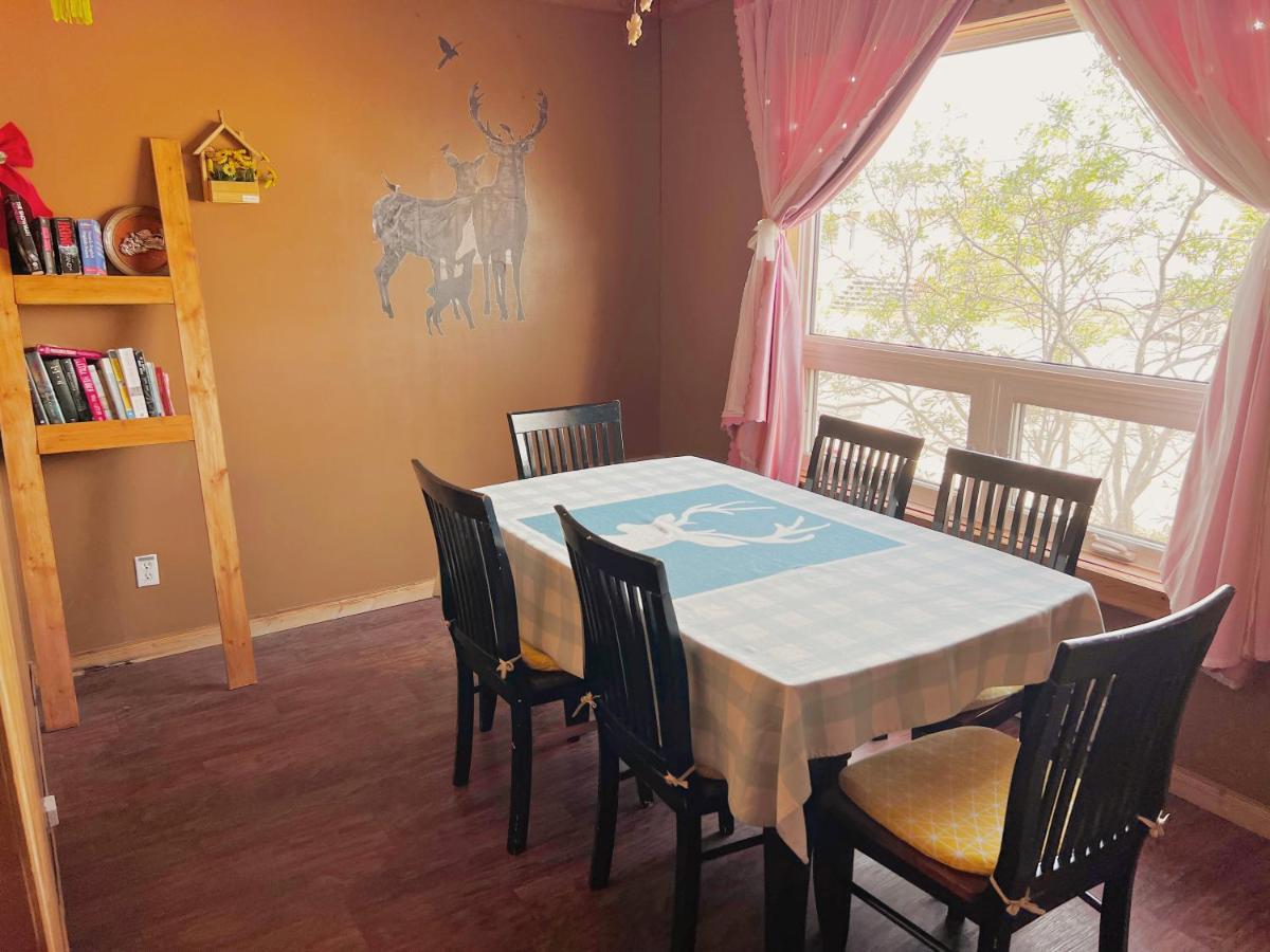 Sarah's dreamhouse B&B Churchill Bagian luar foto